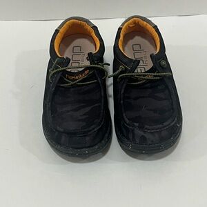 Boys Camo Hey Dude shoes Size 2